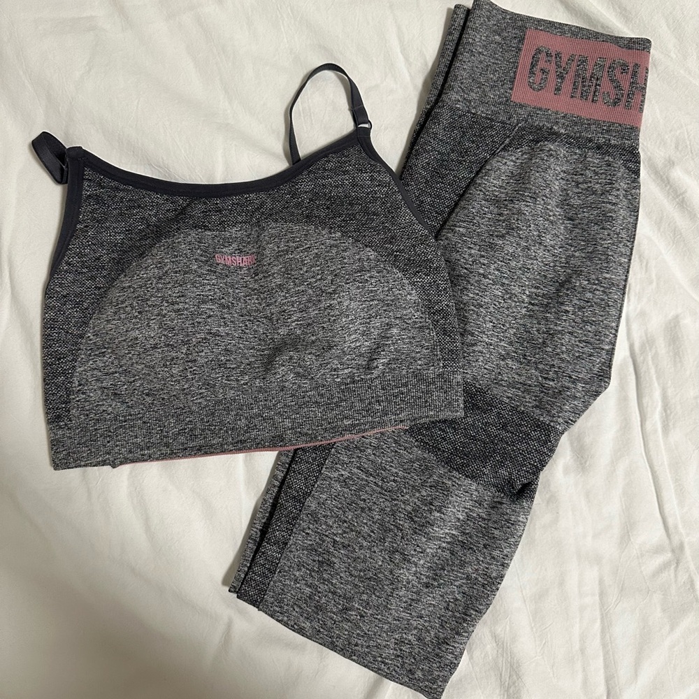 Gymshark Seamless Workout Set | Gray/Pink